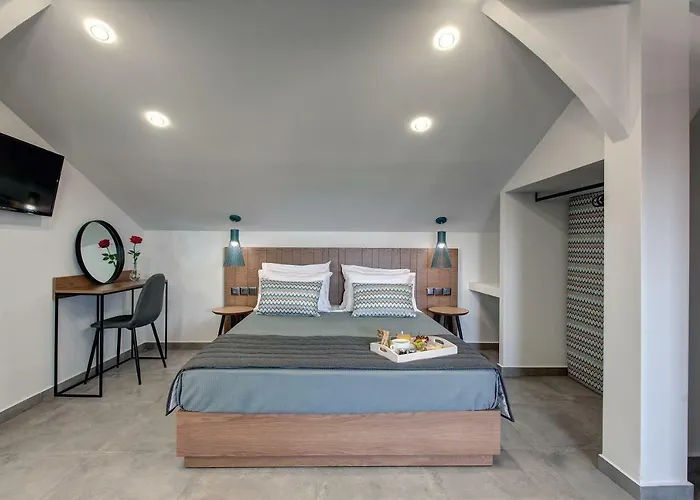 Lofts To Let 3*