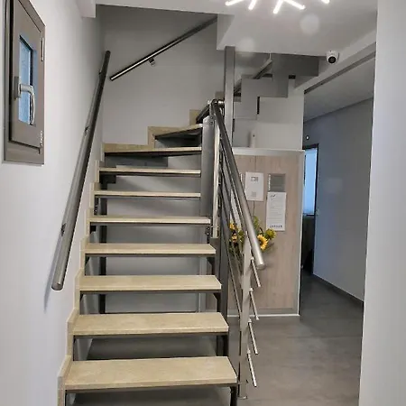 Apart Otel Lofts To Let 3*