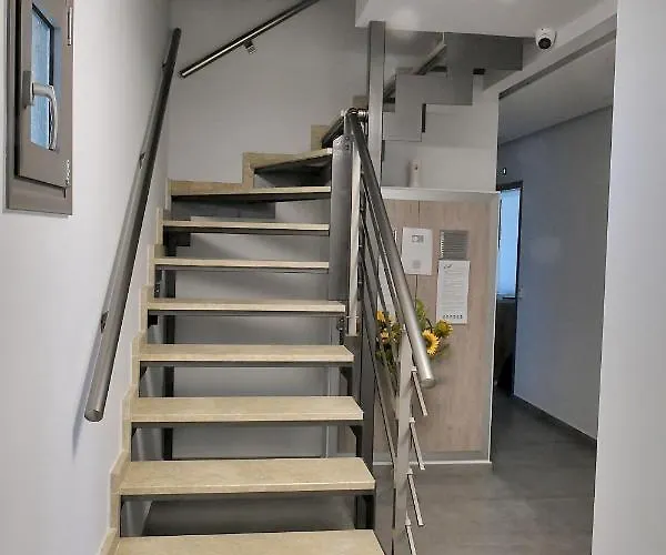 Aparthotel Lofts To Let 3*